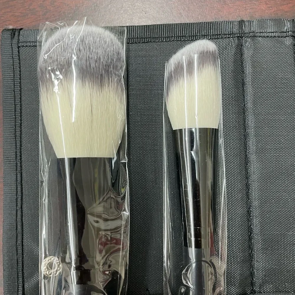 Brand New Crown 5 Piece Makeup Brush Set with Case